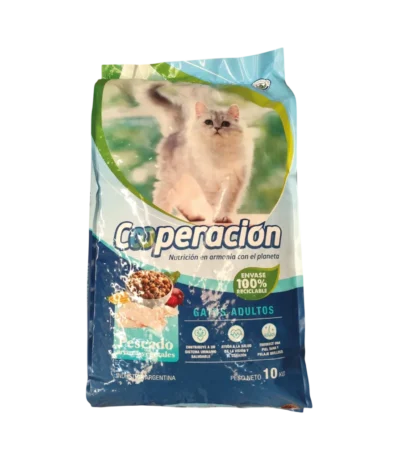 cooperacion-gato-adulto-pescado